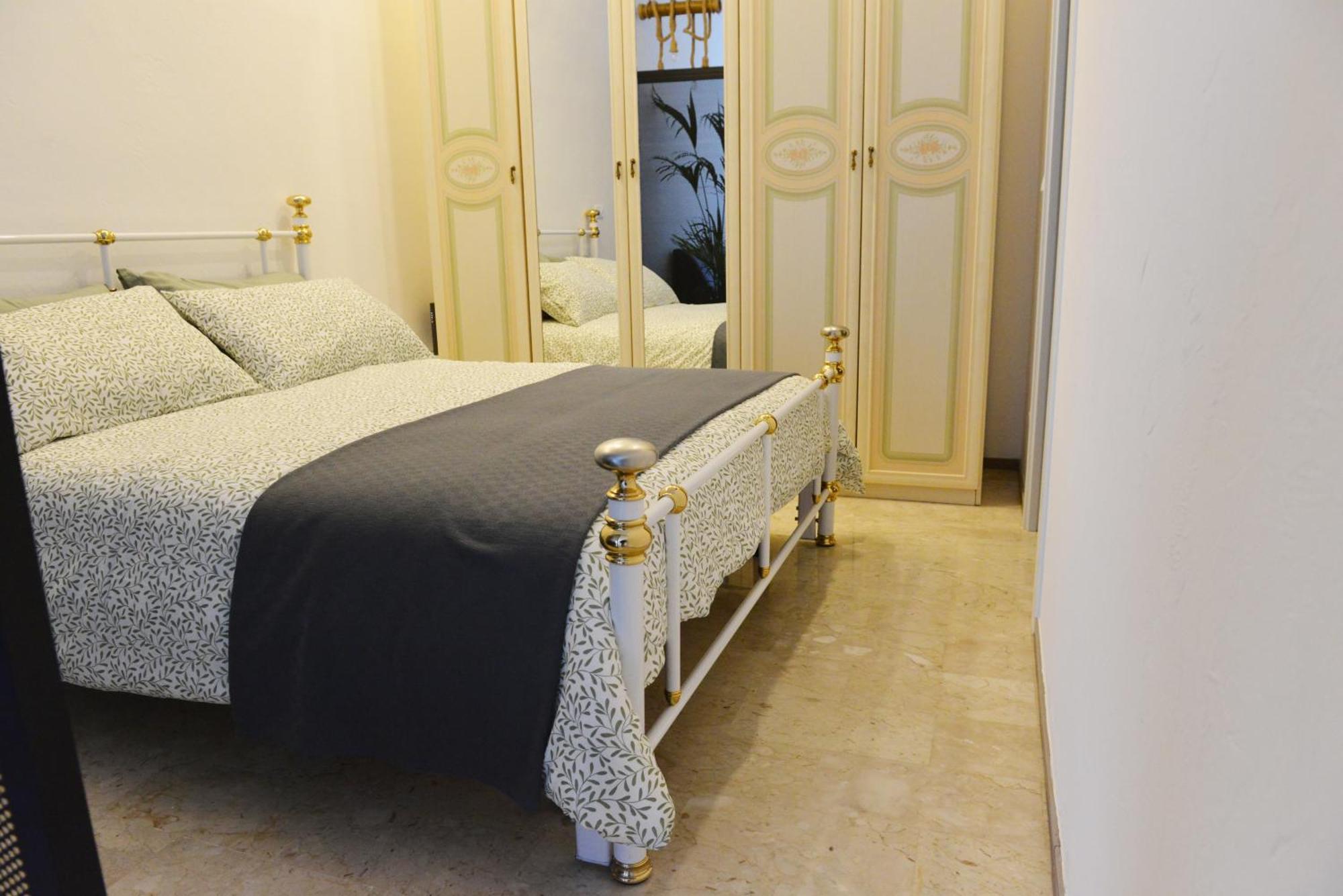 Lippolis Home Monopoli - Locazione Turistica ภายนอก รูปภาพ